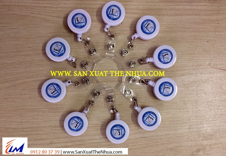 YoYo đeo thẻ màu Trắng