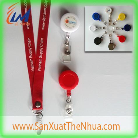 YoYo đeo thẻ màu đỏ